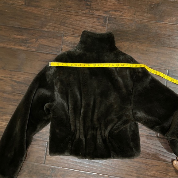 Chocolate Brown Faux Fur Crop Jacket Size M – Soft Fuzzy Zip Up Cozy Outerwear - Picture 9 of 16